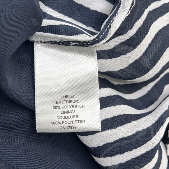 BANANA REPUBLIC SLEEVELESS TUNIC BLOUSE - Picture 6 of 6